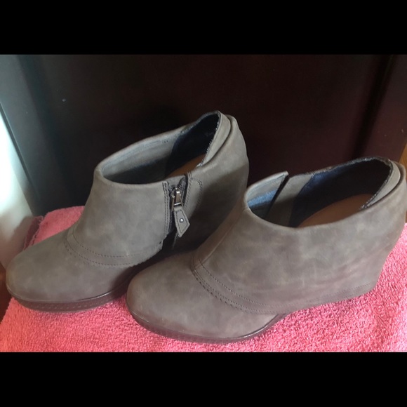 Dr. Scholl's Shoes - 81/2 size Dr.Scholls shoes